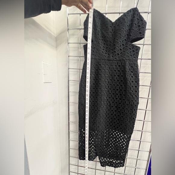 NWT Nicholas Mini‎ Eyelet Cut Out Perforated Sheath Cocktail Dress Black Size 4 - Picture 10 of 11